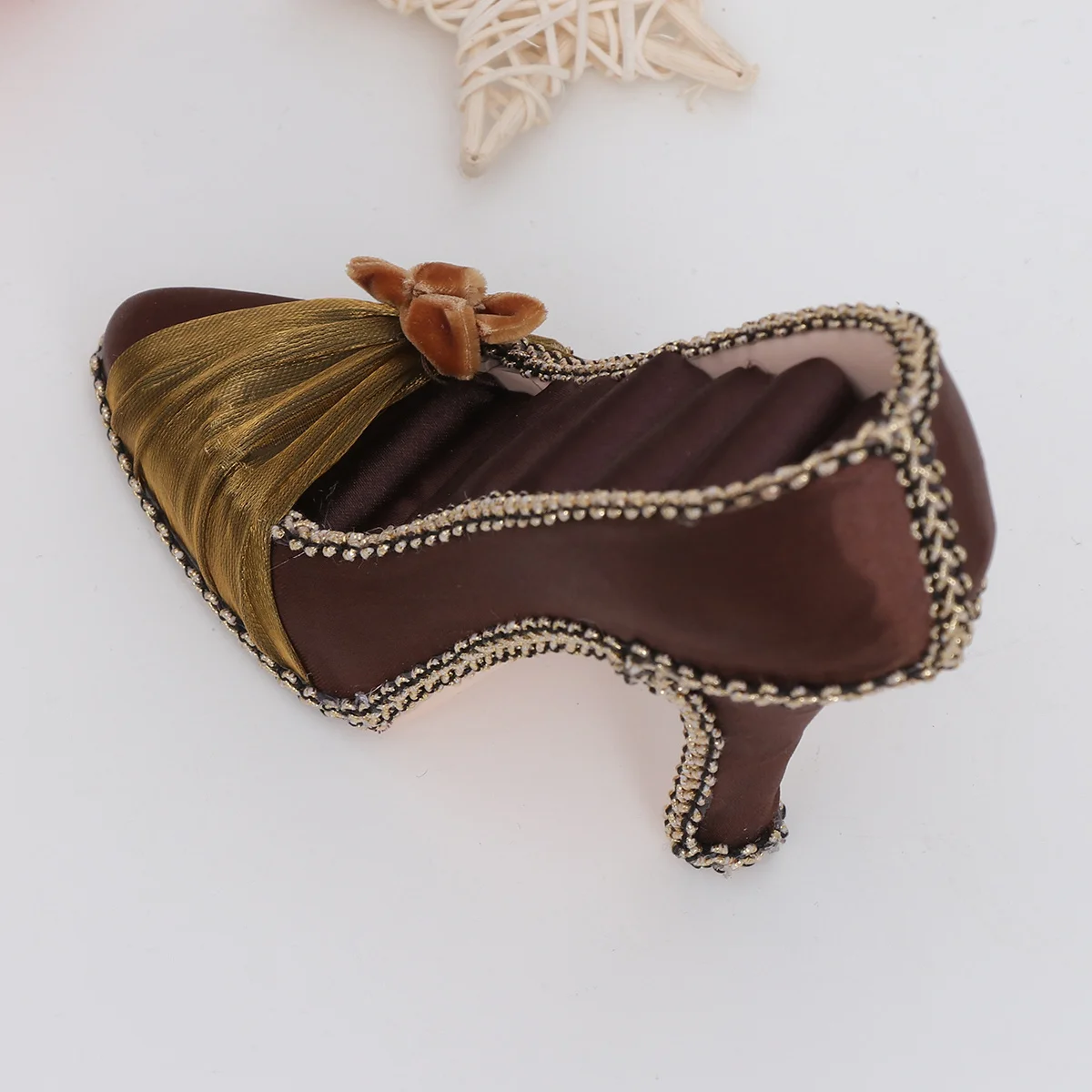 

Creative Jewelry Display Stand Dark Brown High Heeled Earring Ring Holder Organizing Solution for Women