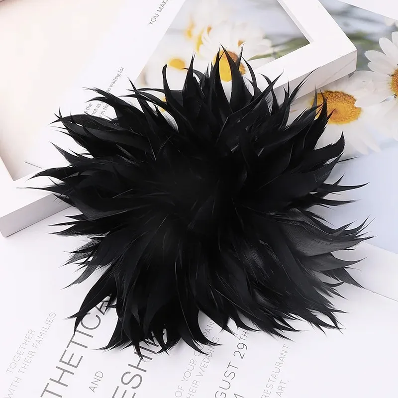 

18CM Korean Feather Corsage Brooches for Women Elegant Flower Lapel Pins Wedding Party Badge Fashion Jewelry Accessories
