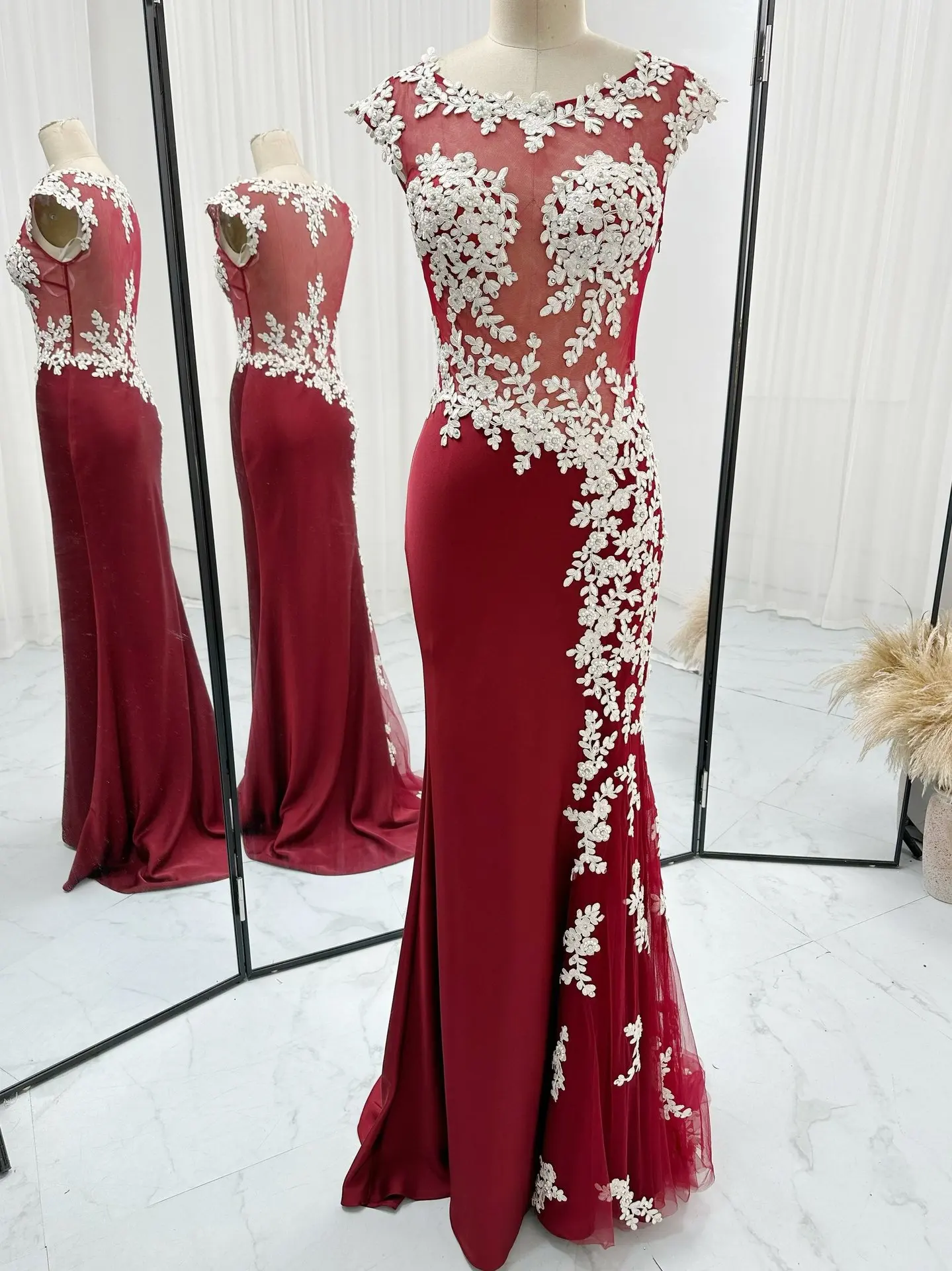 Wine Red Fashion Elegant Sleeveless Waist Slim Mermaid Tail Banquet Wedding Evening Dress M1818