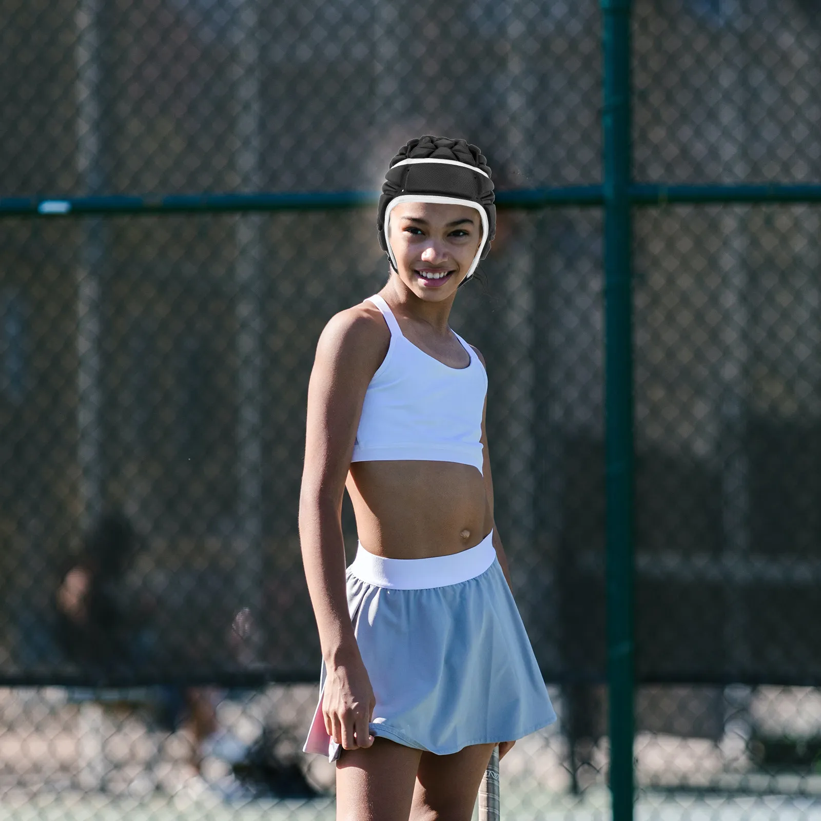 

1 шт. Защитный шлем для вратаря футбольной команды, дышащий, легкий, с регулируемым ремешком на подбородке, 3D эргономичный дизайн.