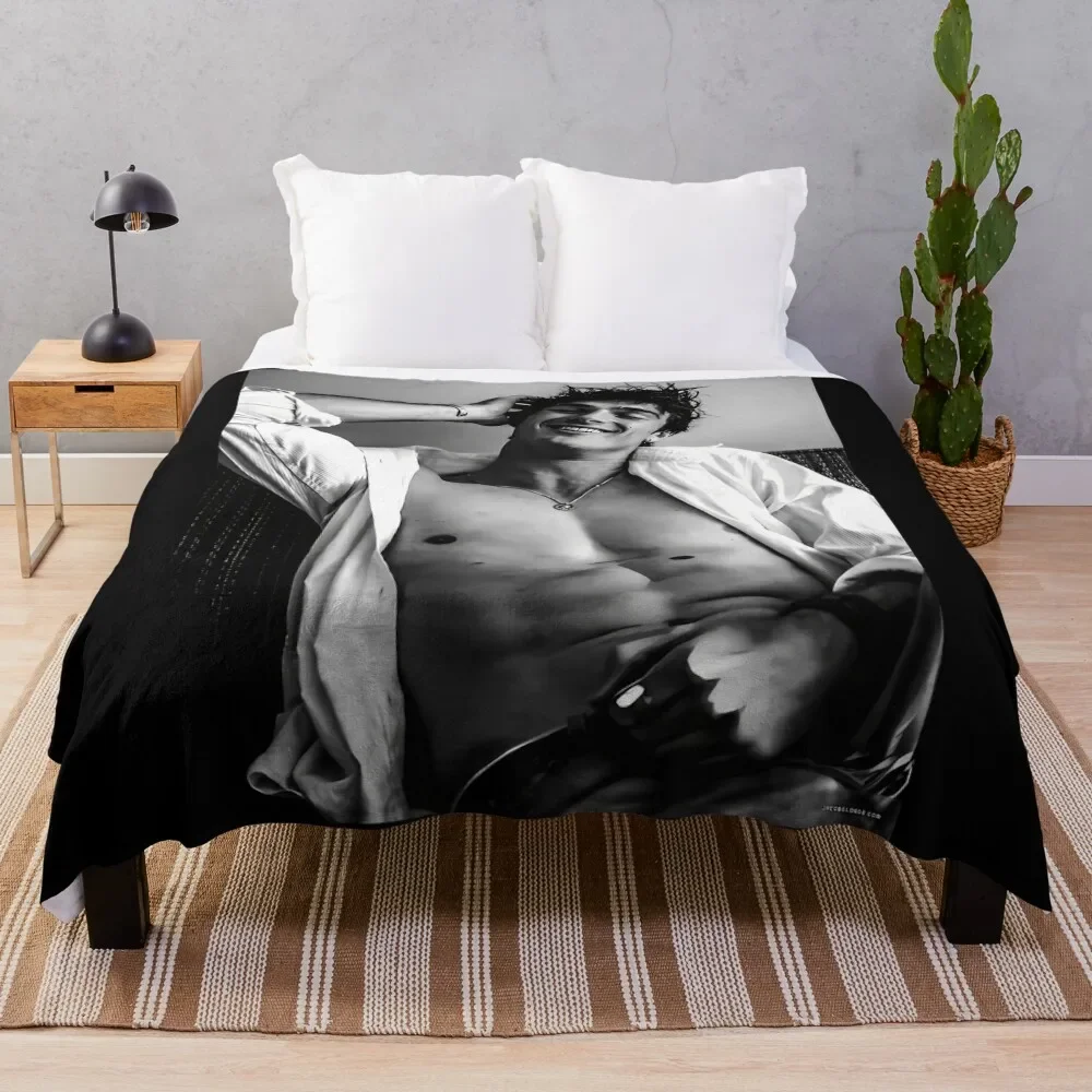 jacob elordi Throw Blanket Sofa Throw Decorative Throw Giant Sofa For Baby Blankets