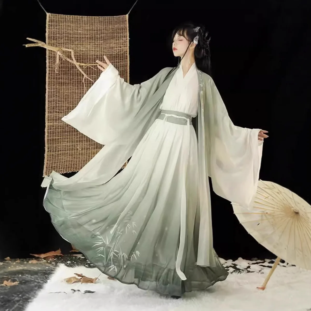 Set in stile cinese Student Hero Hanfu adatto per uomini e donne, regalo per il nuovo seminterrato