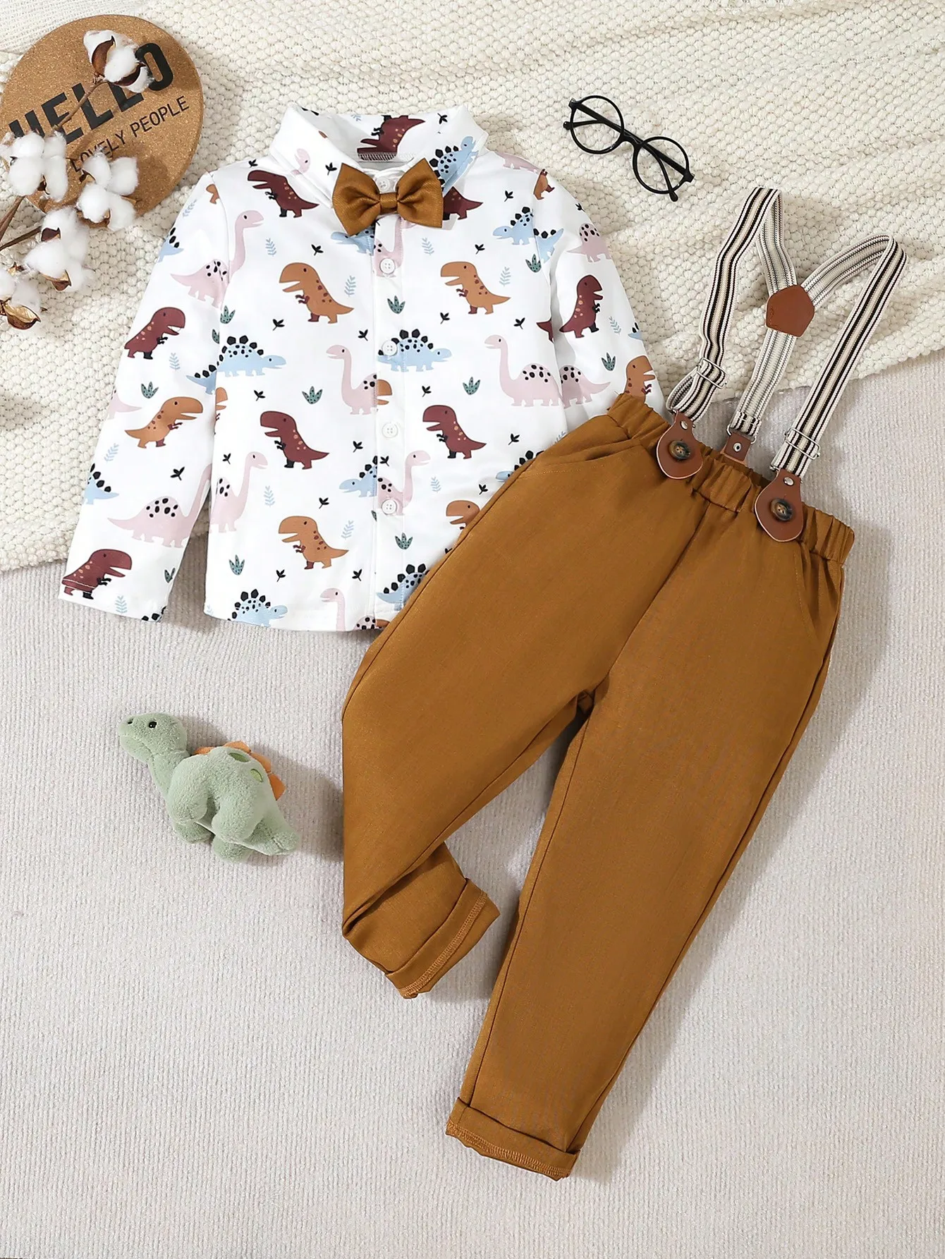 

Комплект из 2 предметов: рубашка с принтом динозавров и брюки на подтяжках для маленьких мальчиков