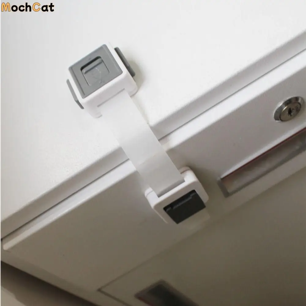 

Child Protection Equipment Anti Opening Children's Safety Lock Adjustable Plastic Baby Lock Buckle Anti-Pinching Hand Child