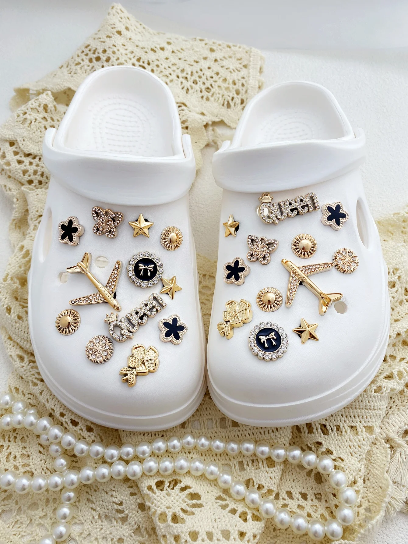 24 Pieces Of Golden…