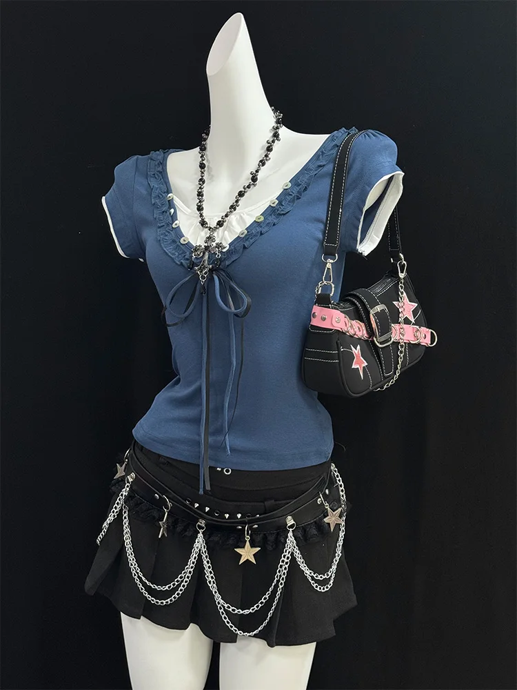 تي شيرت نسائي أزرق بتصميم ريترو Y2K، بأكمام قصيرة وقصة ضيقة، بتصميم عصري وأنيق، مع عقدة فراشة، مصنوع من القطن المريح للصيف