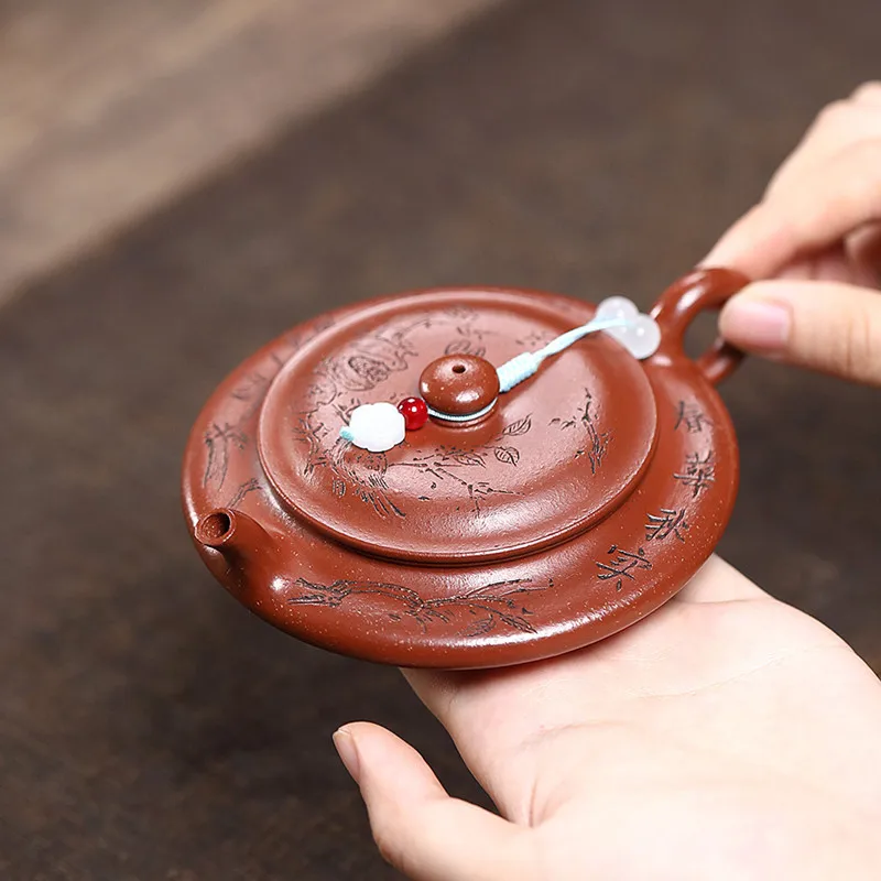 

Tradition Yixing Purple Clay Teapot Handmade Flat Shape Tea Pot Household Beauty Kettle Chinese Zisha Teaware Tea Ceremony 100ml