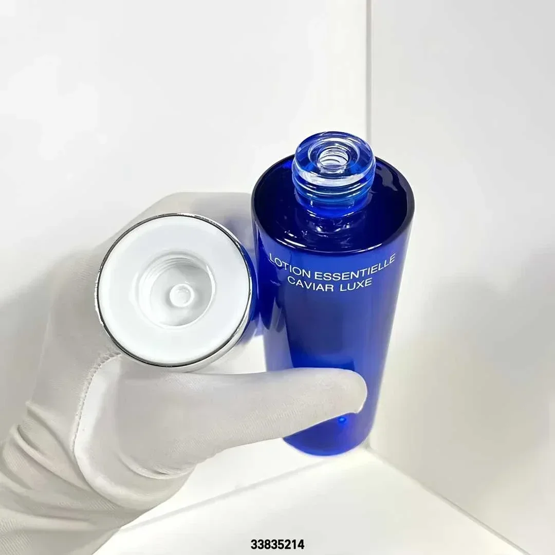 أداة مكياج ESSENCE-IN-LOTION ESSENTIELLE سعة 150 مل