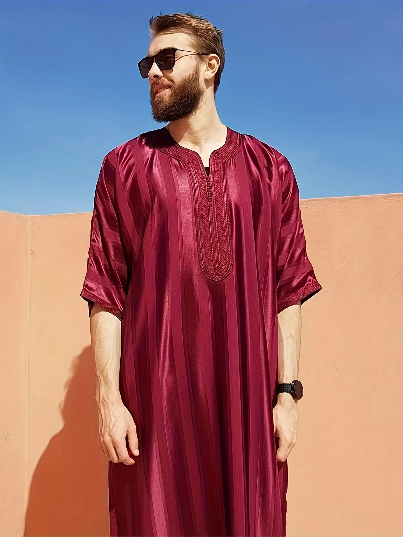 Vintage Loose Muslim Men\'s Abaya Robe Short Sleeve Fashion Jubba Thobe Men\'s Casual Striped Embroidered Islamic Clothing