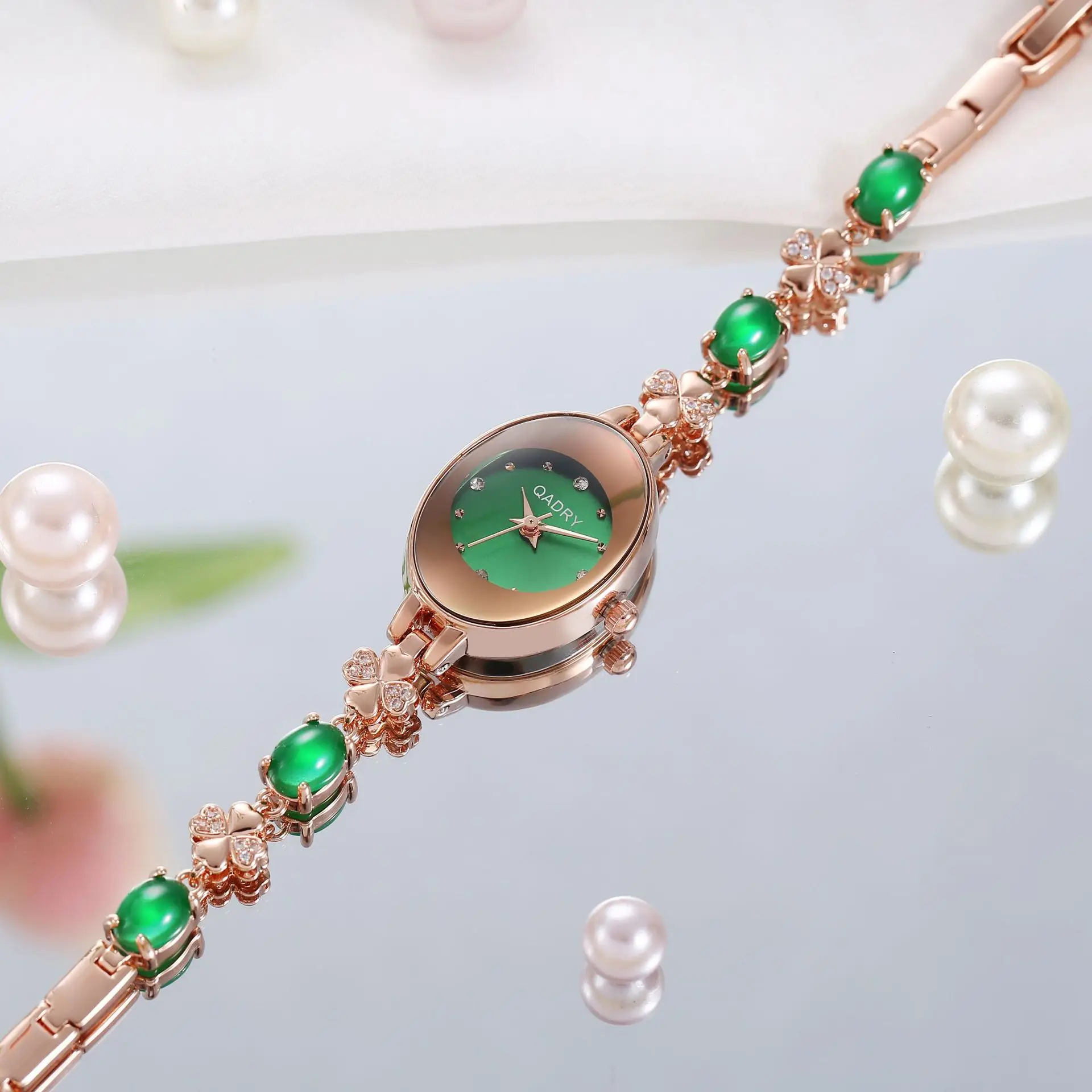 Women's Watch Brand Light Luxury Jade Green Diamond Bracelet Bracelet Waterproof Fashion High Grade Quartz Watch V16