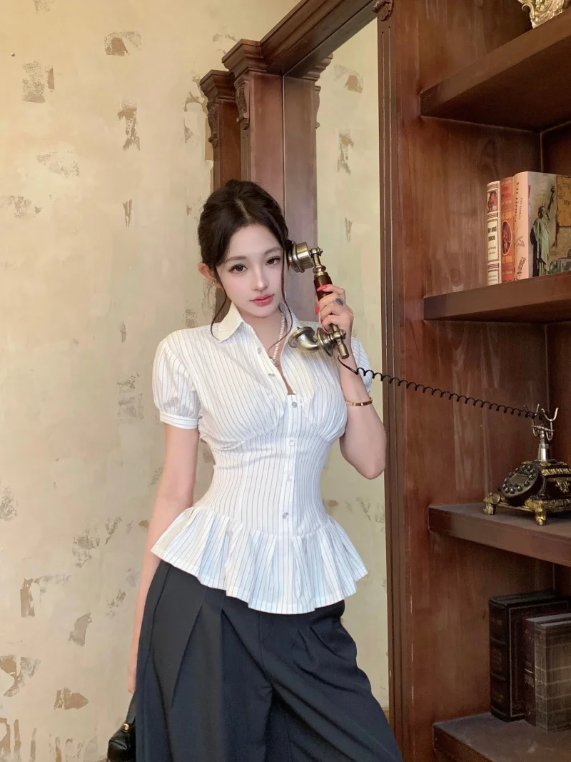 

Белая женская рубашка с полосатым воротником и коротким рукавом, летняя, с присборенной талией, приталенного кроя, с поясом, в корейском стиле