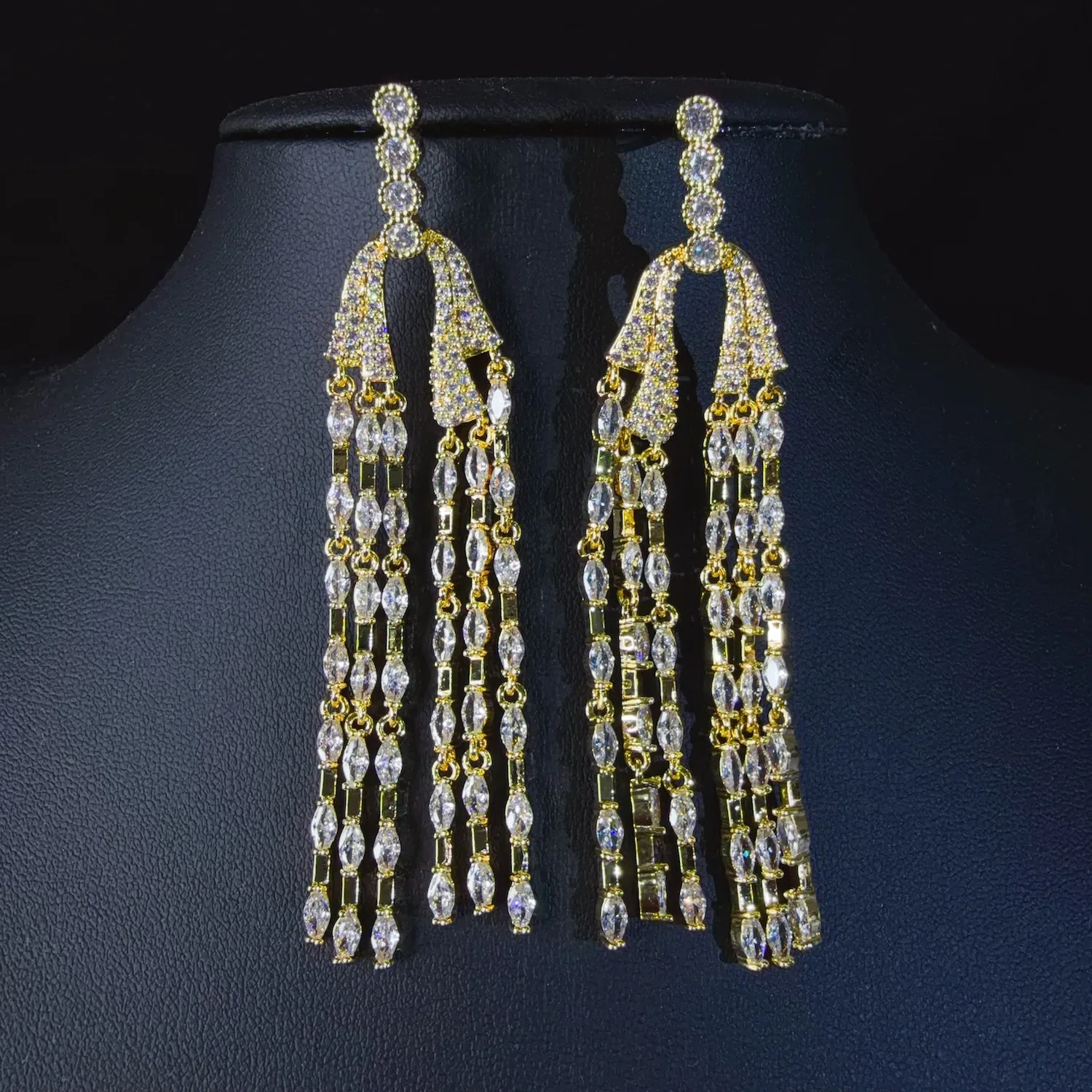 ByI New Fashion Shiny Premium Long Sliver Color Earrings Women's Event Travel Wedding Bridal Light Luxury Daily Gift E442