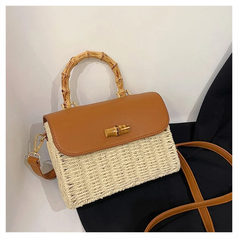 

Stylish Ladies Hand Bags Made Of Cheetah-Stripe Leather Featuring Trendy Famous Elegant Lightweight Daily Look​