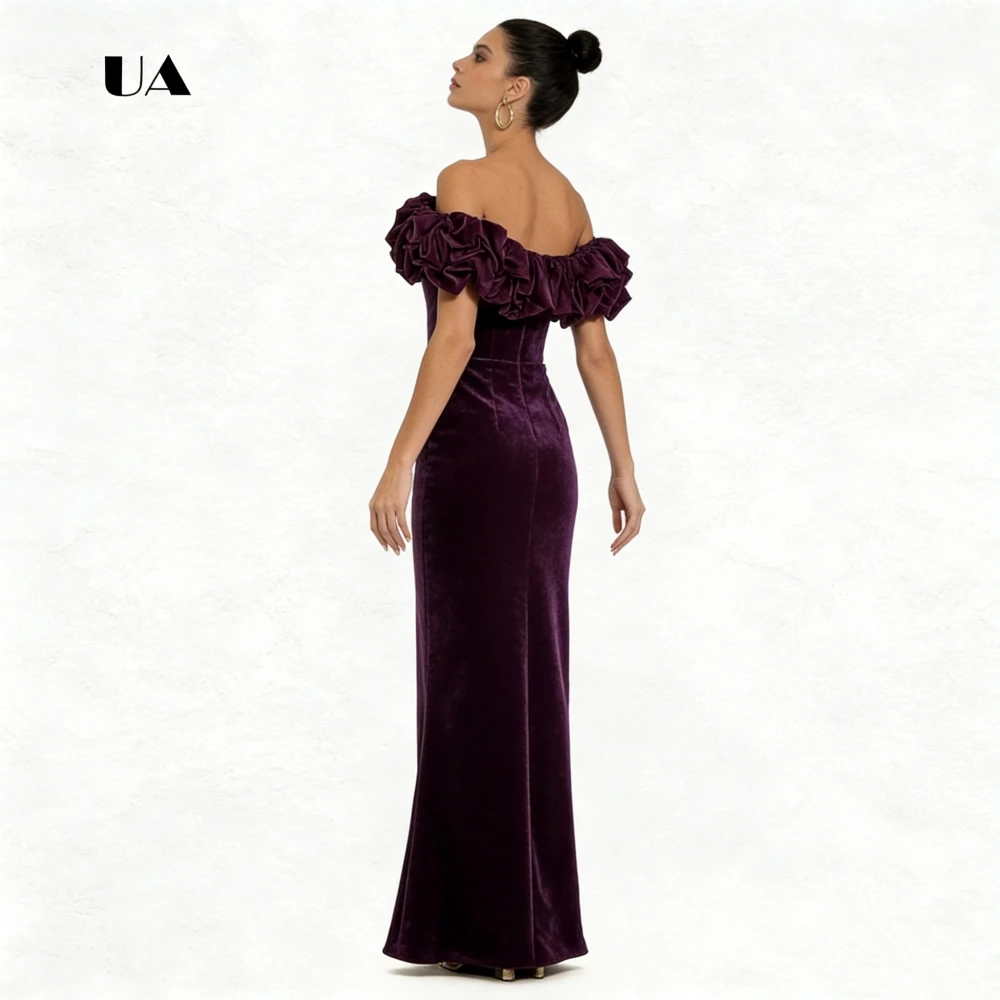 

ULBYANRY Velvet Mermaid Off-the-shoulder Prom Dress with 3D Flower Neckline Solid Strapless Evening Dress Customized Party Gown