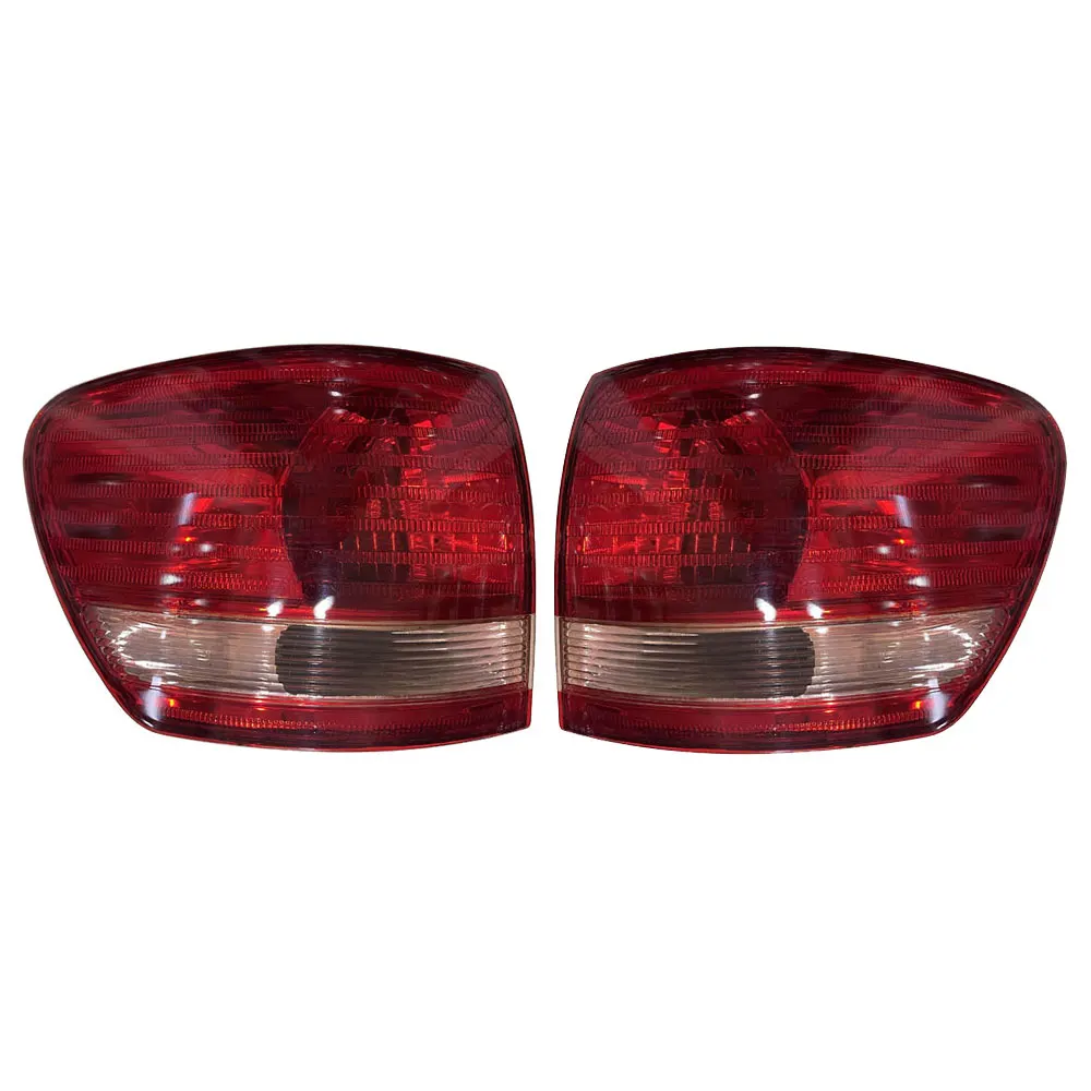 Car Taillight for Toyota Ipsum Acm26 Cm21 2001 to 2005 2Pcs Rear Light