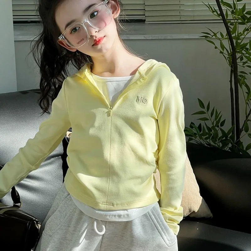 

Girls' 2025 Spring New Pseudo-Two-Piece Hooded Long Sleeve T-Shirt | Stylish Layered Design for Kids Medium-Large Size