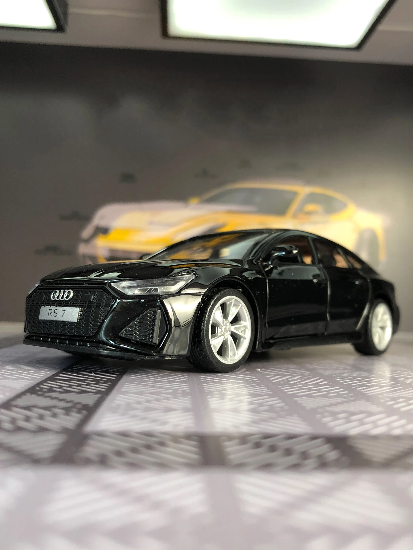 

1:35 имитация Audi RS7 из цинкового сплава, модель автомобиля из сплава, металлический коллекционный подарочный автомобиль