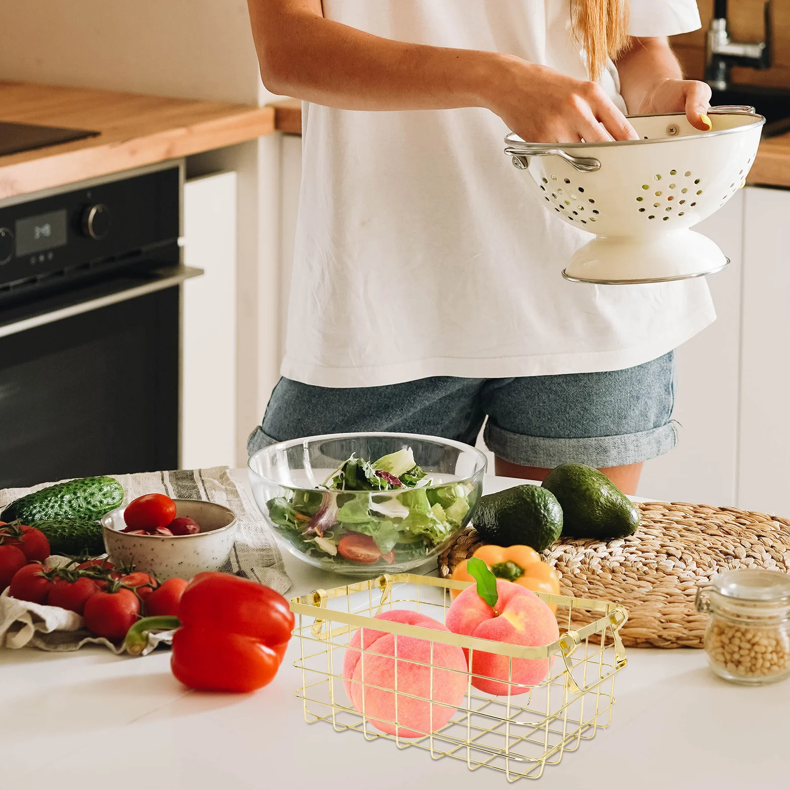 

Nordic Style Wire Basket with Handle Iron-Art Fruit Holder for Home Hotel Desktop Storage Portable Sundries Organizer Metal