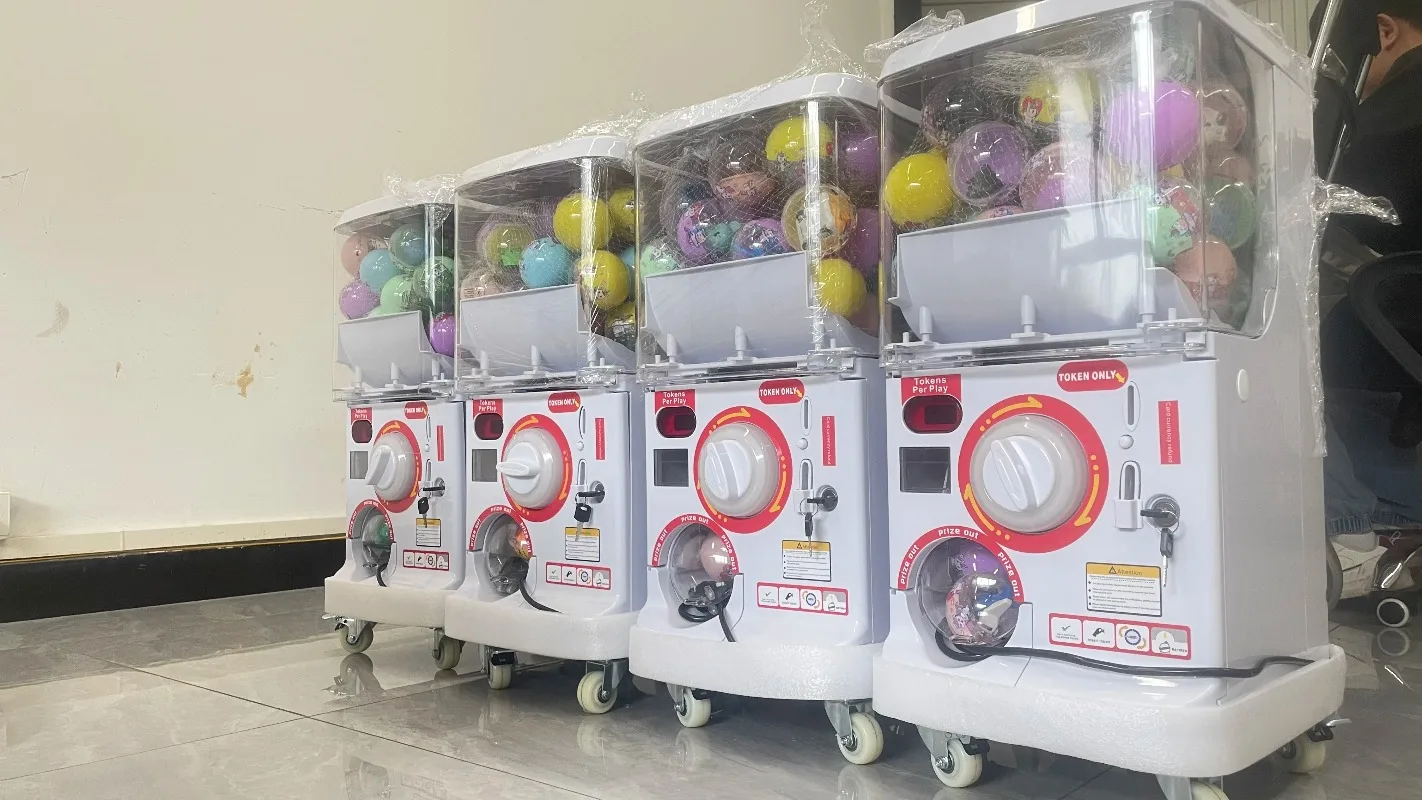 

【specialized】Mini Coin-operated Arcade Machine Random Combination Vending Toy With Poster 1 Year Warranty G