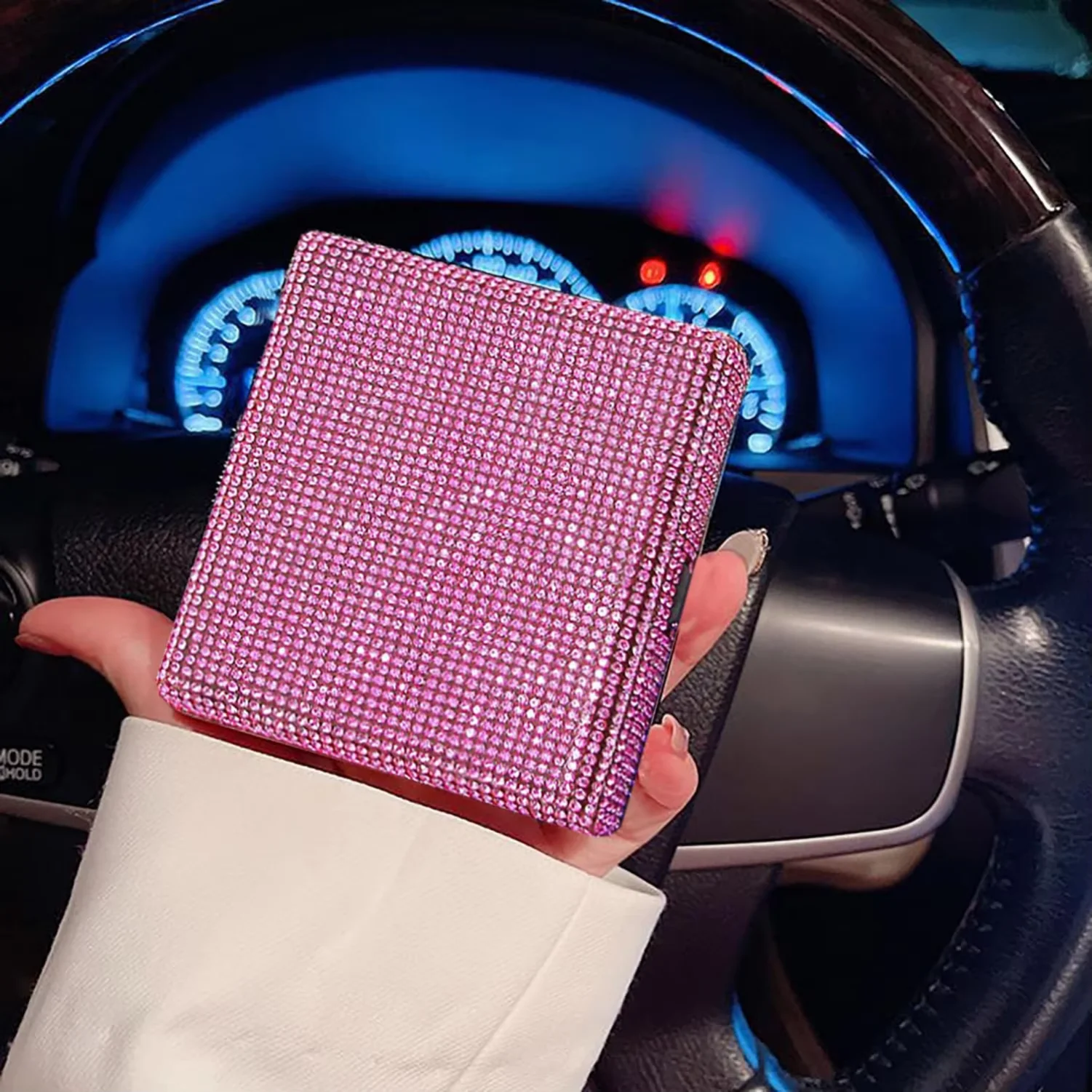 

Ultra Thin Diamond Studded Girls' Cigarette Box, Pressure Resistant and Moisture-proof Cigarette Clip Light Luxury Cigarette Box