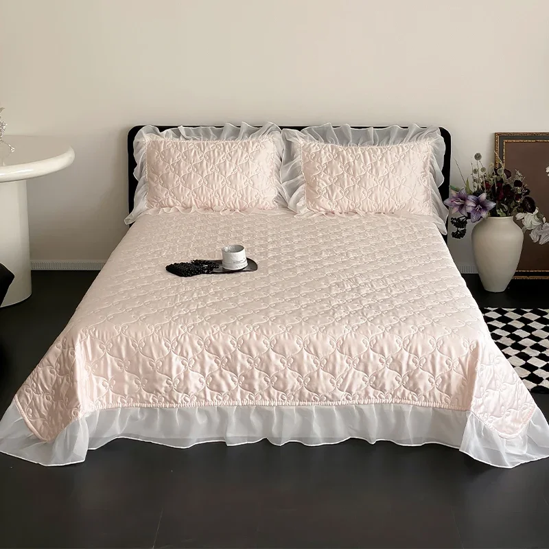 

Luxury Quilted Bedding Set Double Bed summer Comforter Lace ruffled Bed Blanket Bedroom Decor Silky thin quilt Bed duvets