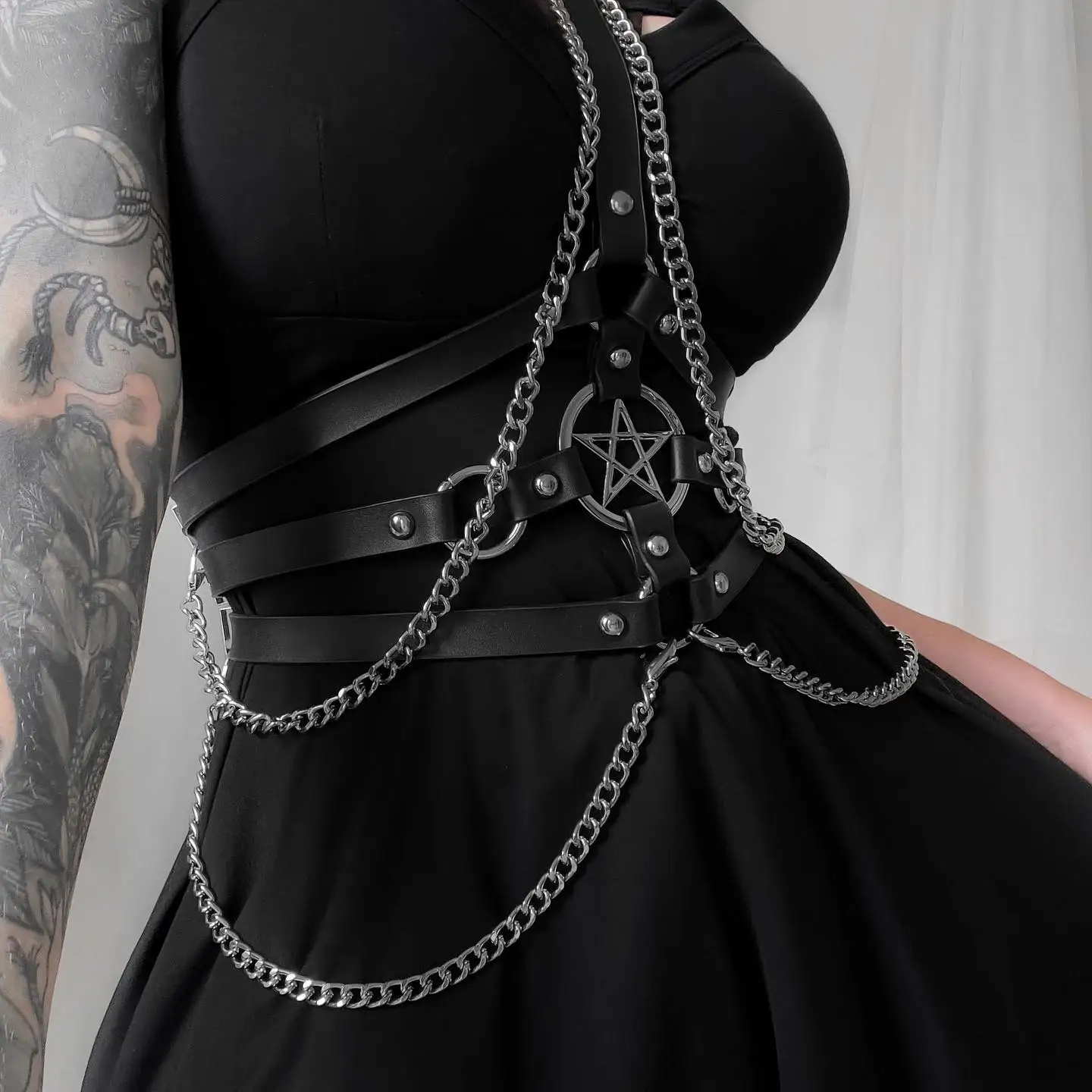 Women Sexy Body Chest Chain Jewelry Pu Leather Waist Belt Belly Chains Festival Fashion Jewelry for Women Gothic Accessories