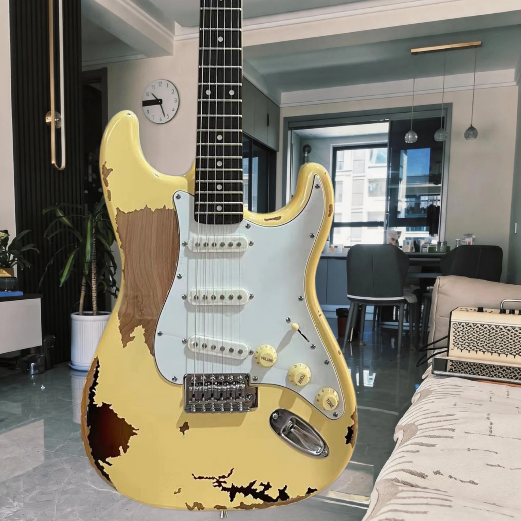 Heavy retro Yellow Aged STQ Electric Guitar, Alnico5 SSS Single‑Coil Pickups,1961 Vintage Rock Punk Electric Guitar