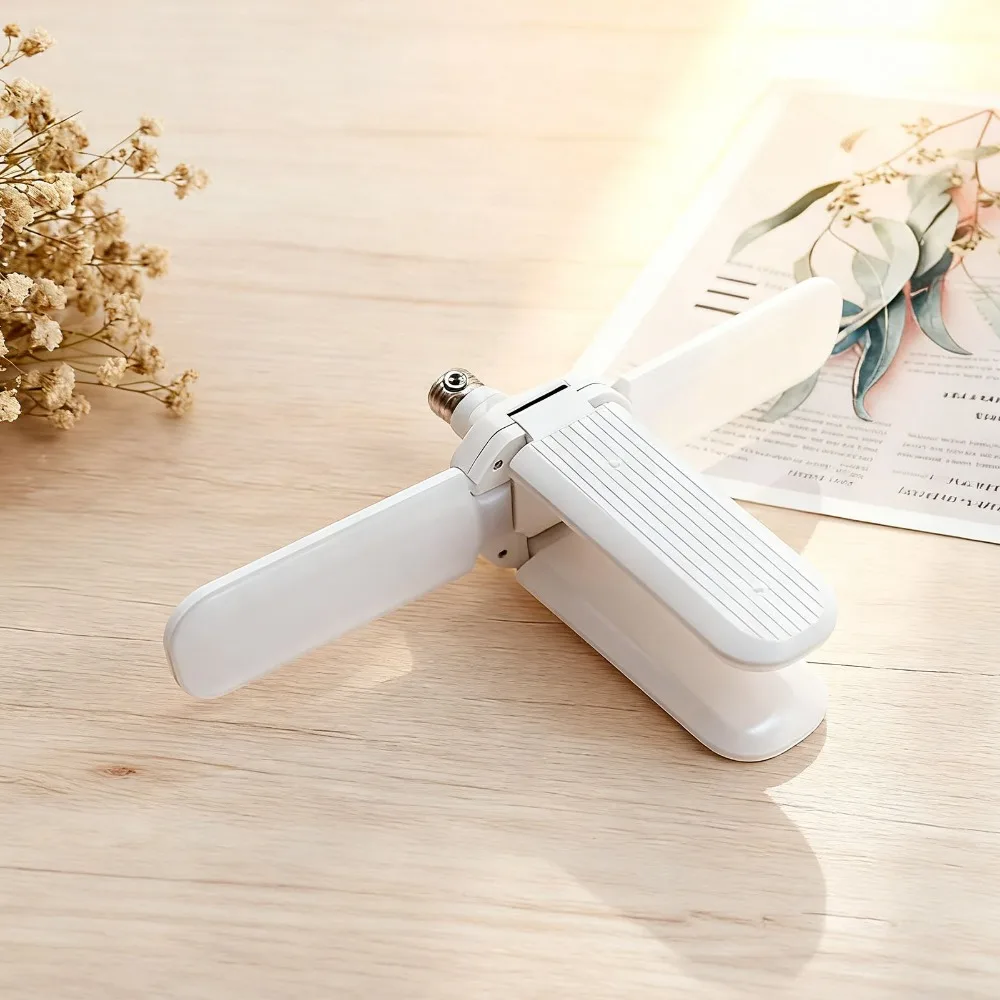 Energy Saving 4 Blades Design LED Bulb 60W 85-265V LED Light Foldable 90° Adjustable LED Light Bulb Utility Room