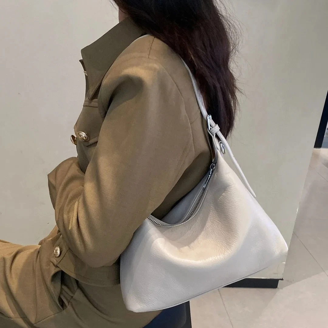 

2025 Luxury Full-Grain Leather Crossbody Bag for Women, Slim Commuter Purse with Zip Pockets, Versatile Day-to-Night Bag