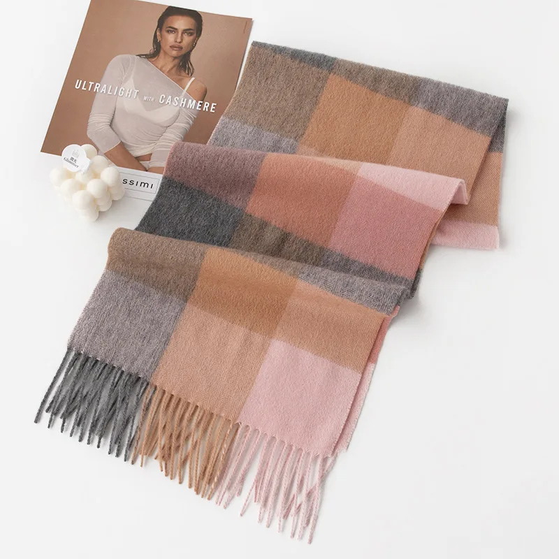 New autumn and winter plaid wool scarf for women, versatile, fashionable, warm, and comfortable. 100% genuine cashmere shawl