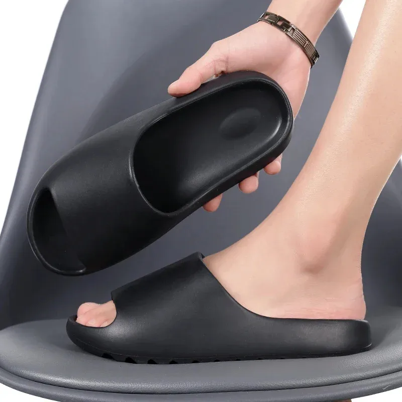 

Fashionable men's women's slippers, summer flat sandals, lightweight EVA family bathroom men's slippers, shower shoes