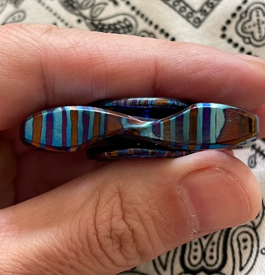 Used EDC D4y Timascus weaving pattern clone fidget decompression toy