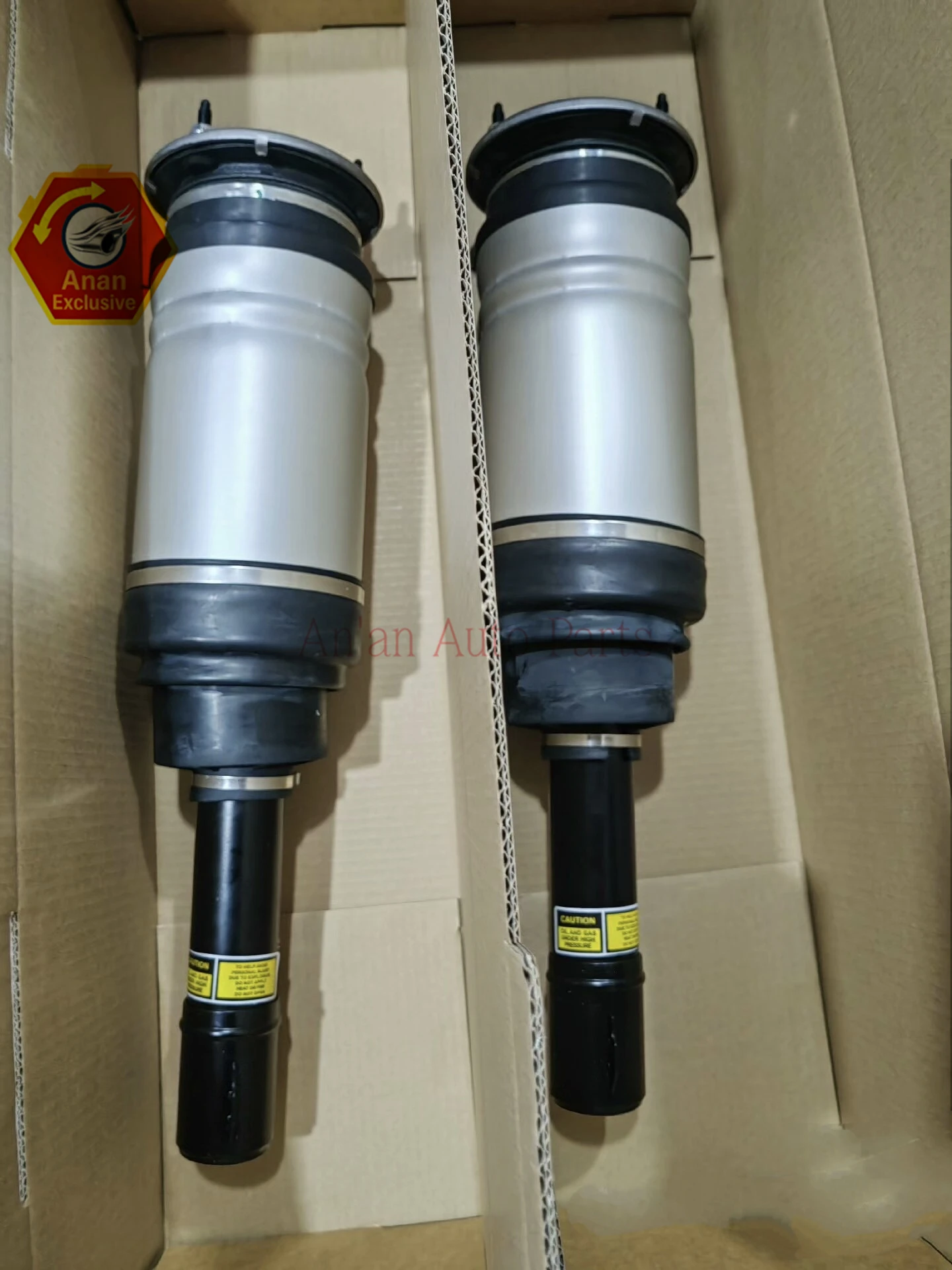 

LR090609 LR090610 для Land Rover Range Rover Velar L560 2017-2024, новая пара передних левых и правых пневматических амортизаторов