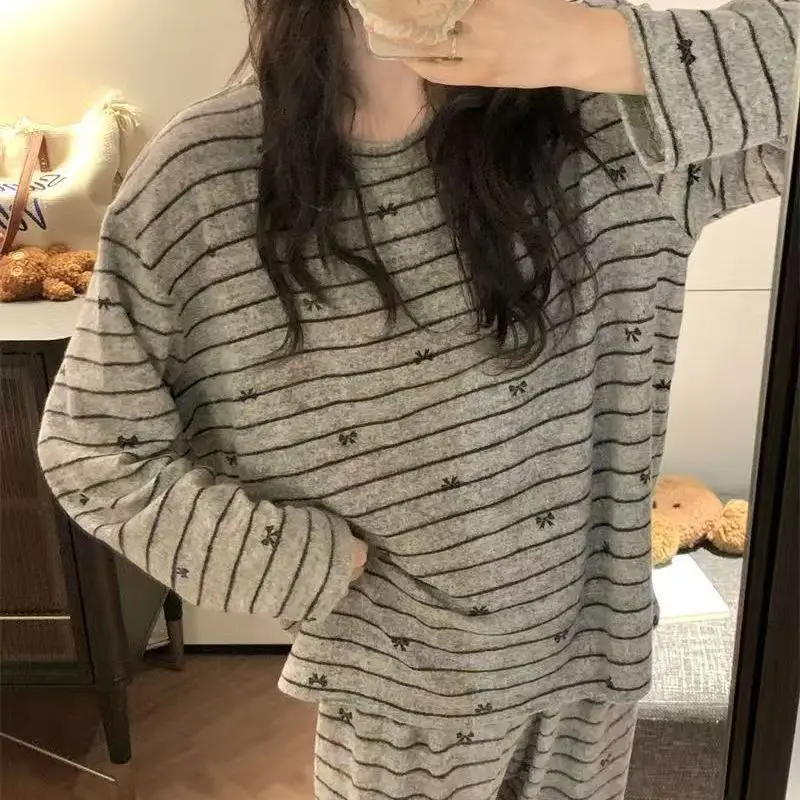 

Минималистичные полосатые пижамы женские осенне-зимние комплекты с длинными рукавами на флисовой подкладке мягкая удобная зимняя домашняя одежда