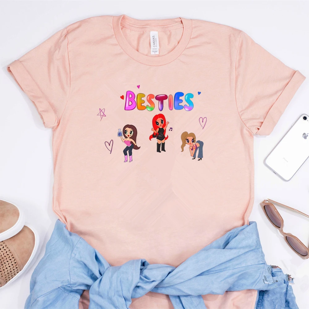 كارول جي تي شيرت Karol G Besties قميص Y2k 90s ريترو جرافيك تي شيرت Mañana Será Bonito 2023 حفلة موسيقية قميص قمصان لطيف المشجعين بلايز هدية