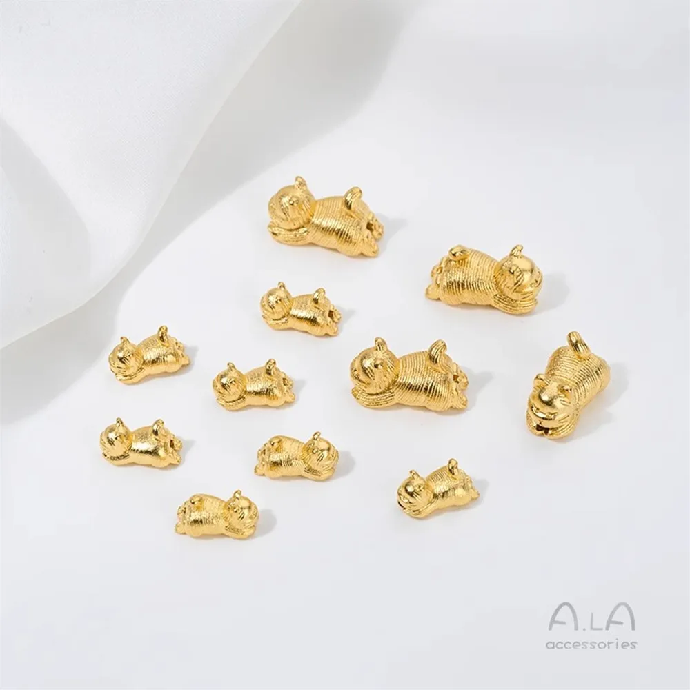

Not Easy To Fade Vietnamese Sand Gold Lucky Cat Through Hole Cat Bead Diaphragm DIY Handmade Beaded Jewelry Accessories