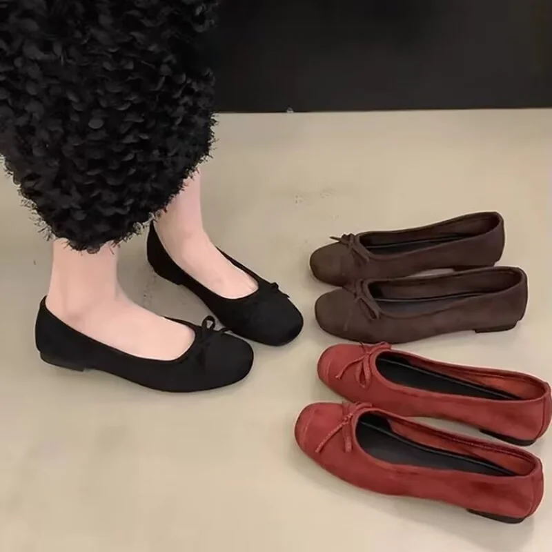 

Модные лоферы с круглым носком, низким вырезом, верхом из искусственной кожи, резиновой плоской подошвой, удобные повседневные туфли для ходьбы, низкий каблук до 3 см