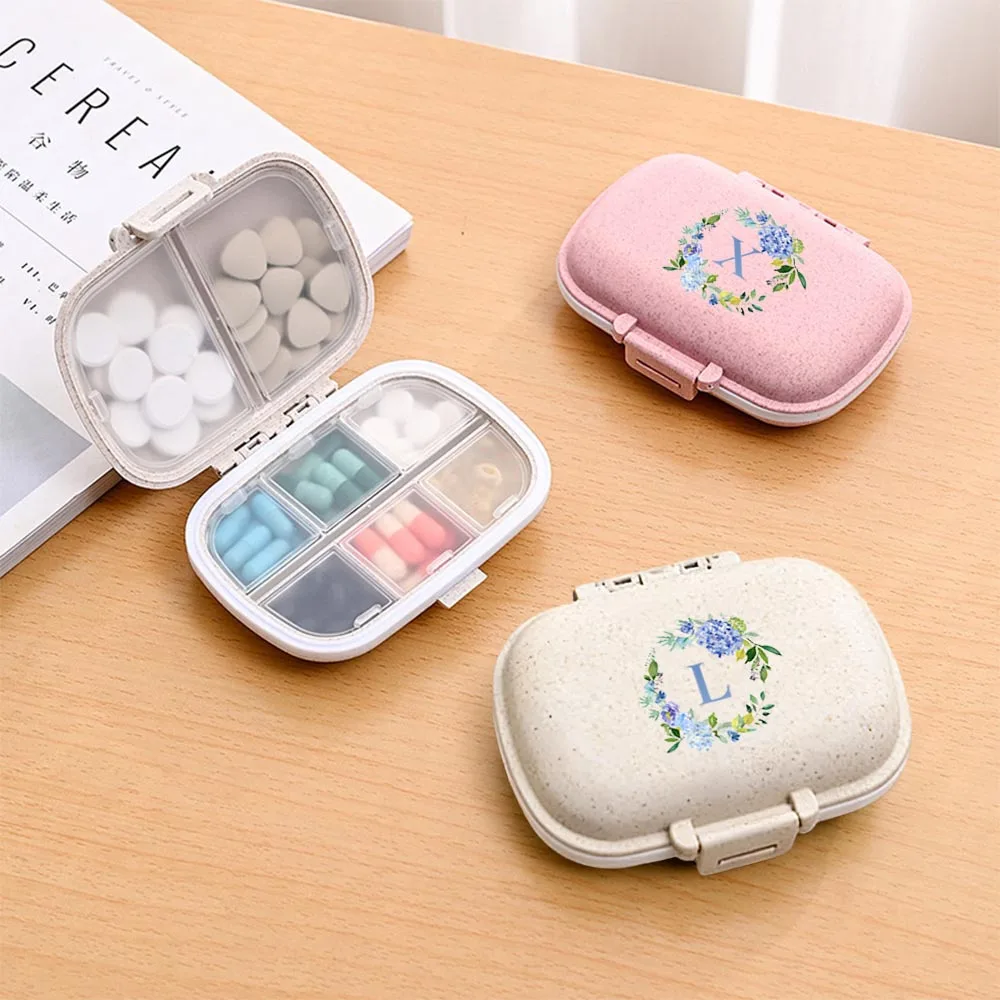 Beige Eight-Compartment Sealed Moisture-Proof Pill Box, with Personalized Letter Print Embellishments, Made of High-Quality Plastic in a Single Piece, Sturdy and Durable The Split Structure Is Cleverly Designed, Making It Easy to Organize Pills, Vitamins, and Other Medications into Separate Sections, Suitable for Travel, Home Use, or Everyday Carry, and Is Easy to Clean, Ensuring a More Secure Use.