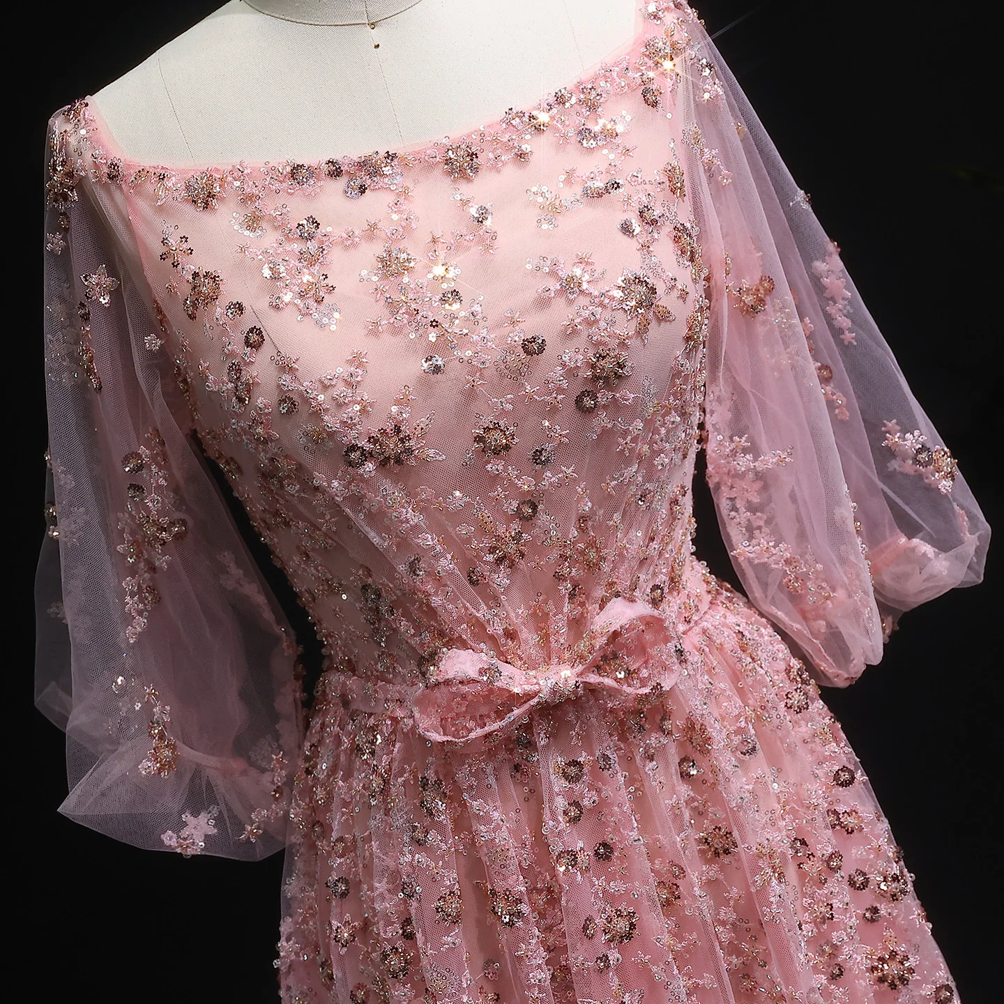 Sharon Said Luxuriöses Rosa Abendkleid mit Rundhalsausschnitt und Langen Ärmeln, Schleifen für Damen, Hochzeits- und Partykleider SS230, Maßanfertigung – Detail 9