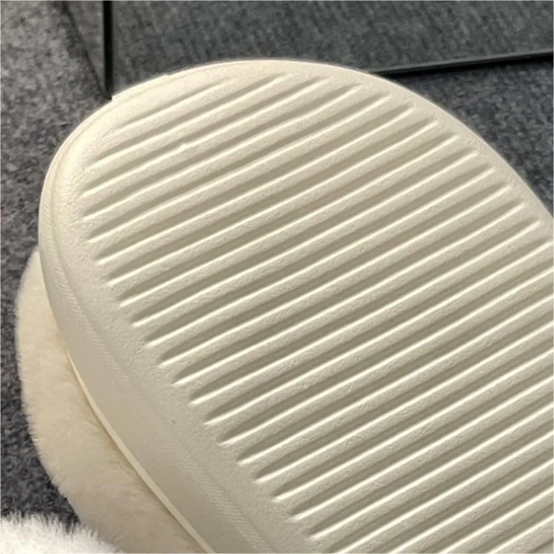 Winter Warm Cotton Slippers Women\'s Thick Sole Home Indoor Floor Shoes Skull Head Design Soft and Lightweight Plush Slippers