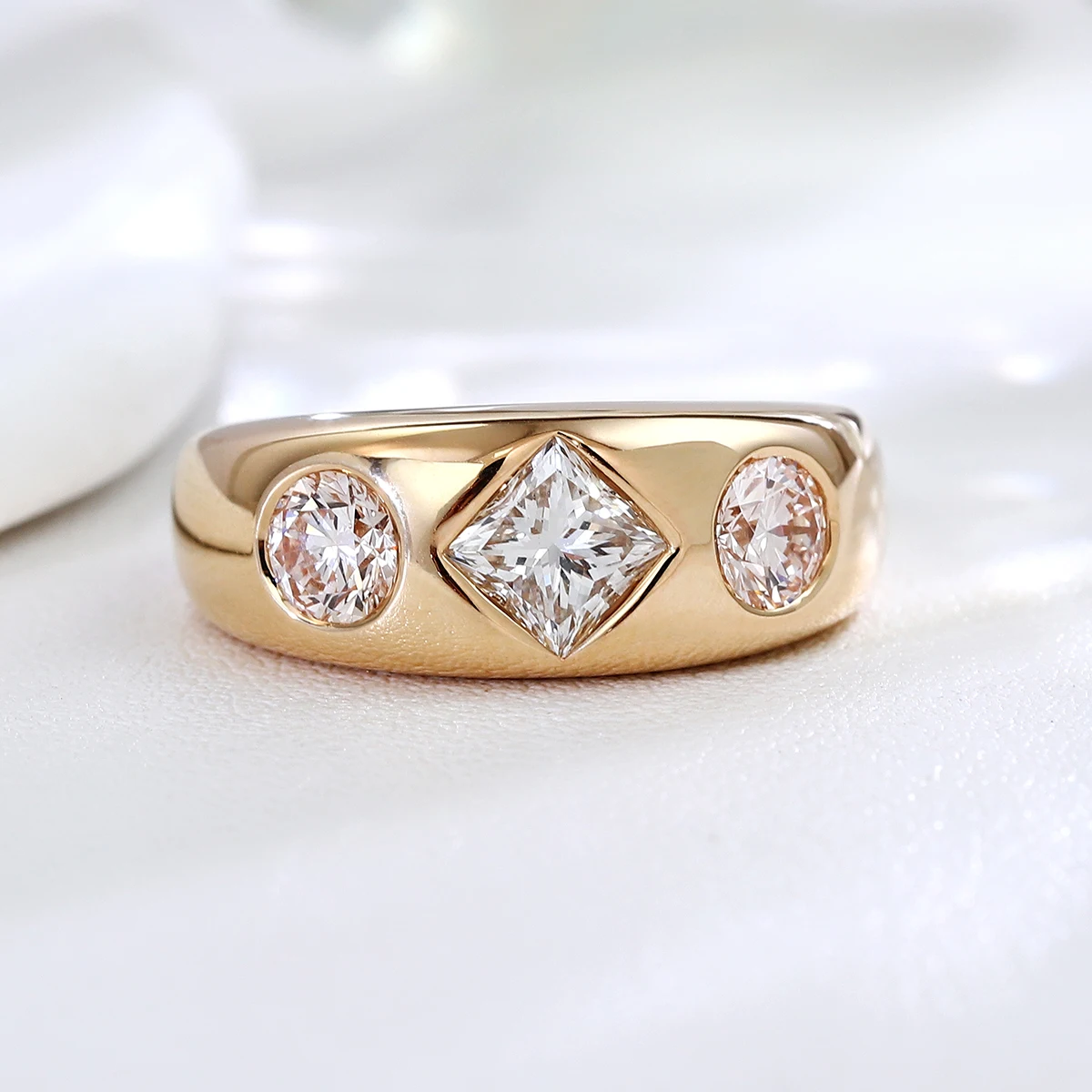 

Provence factory wholesale princess cut lab diamond wedding band 10K 14K yellow gold trilogy ring promiss engagement anniversary