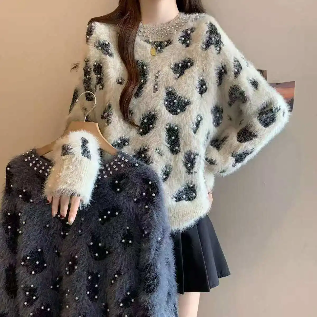 

2026 Winter and autumn fashion waterfowl fur knitted sweater elegant relaxed comfortable and casual top