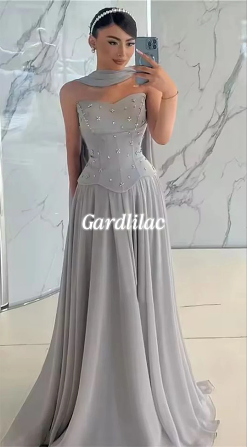 

Женские платья для выпускного вечера со стразами и бретелькой на шее, индивидуальные платья с кристаллами и драгоценными камнями для особых случаев, платья без рукавов для торжественных случаев