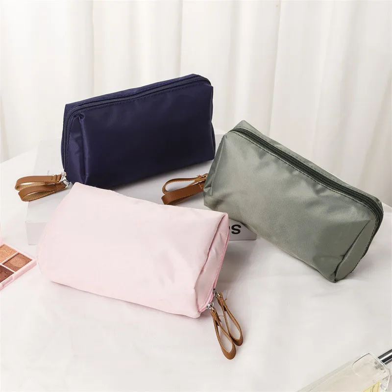 Borsa cosmetica da viaggio in stile Ins, Mini borsa per il trucco portatile con scomparti multipli, piccolo organizzatore di cosmetici