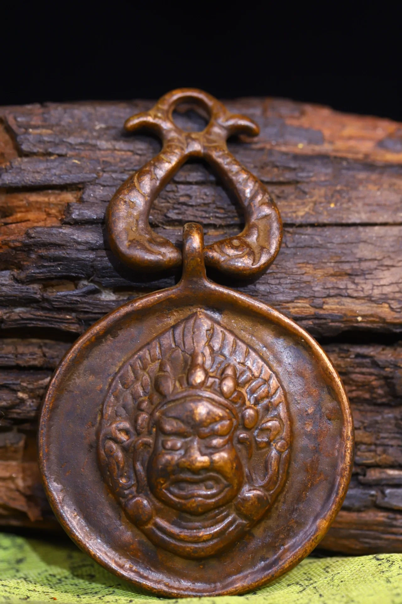 

3"Tibetan Temple Collection Old Bronze Mahakala Buddha Head Pendant Amulet Dharma Town House Exorcism exorcise evil spirits