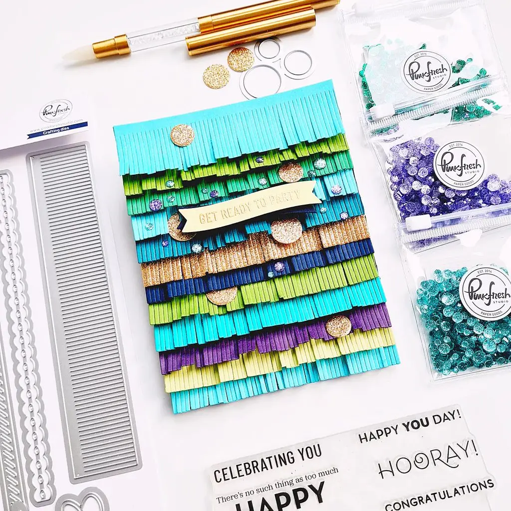 قطع معدنية للحرف اليدوية ، قوالب مقولبة وشراشيب بفيونكة من الدانتيل وحافة القصاصات ، قوالب سكين ورقية للحرف اليدوية ، قوالب ستنسل لكمة بشفرة