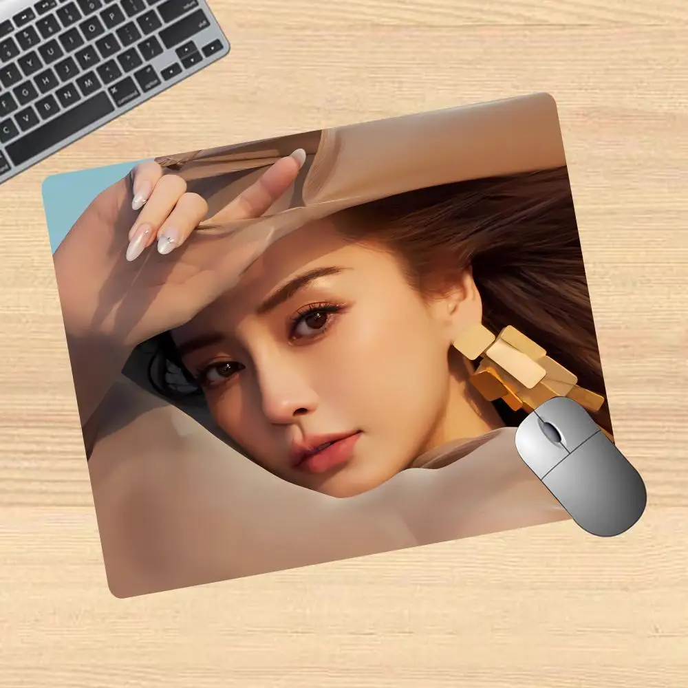 

Angelababy Mouse Pad Mouse Pad For Small Size Gaming Mouse Pad Gamer Company Keyboard Mouse Mats Carpet Computer Desk Mats
