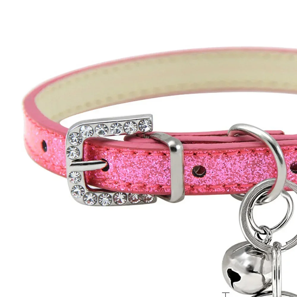 Bling Leder Katze Kragen Mit Glocke Personalisierte ID Name Kragen für Katzen Welpen Kleine Hund Kätzchen Zubehör Chuahua Halskette XS S