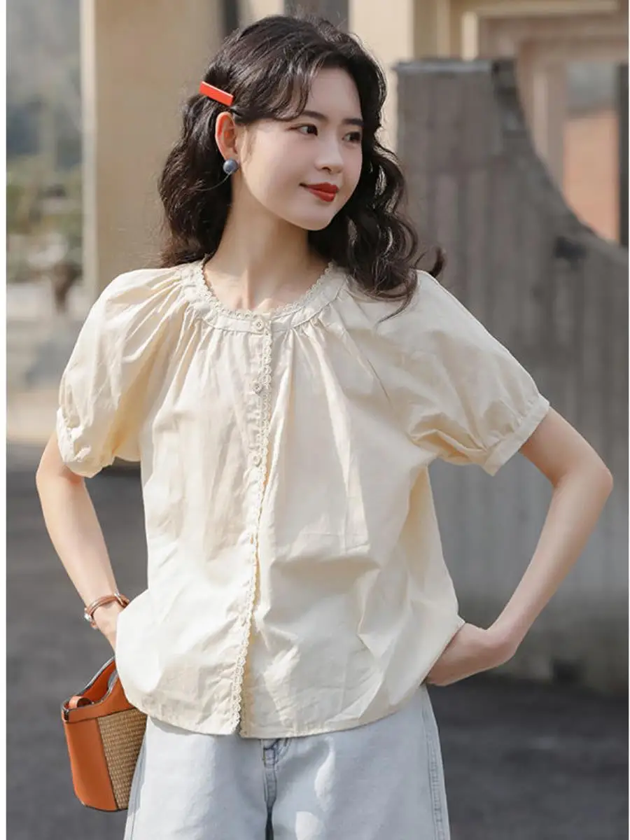 Retro Short Sleeve Women's Shirt 2025 Summer New Bubble Sleeve Lace Design Neck Support Health Ring Commute Small Audience