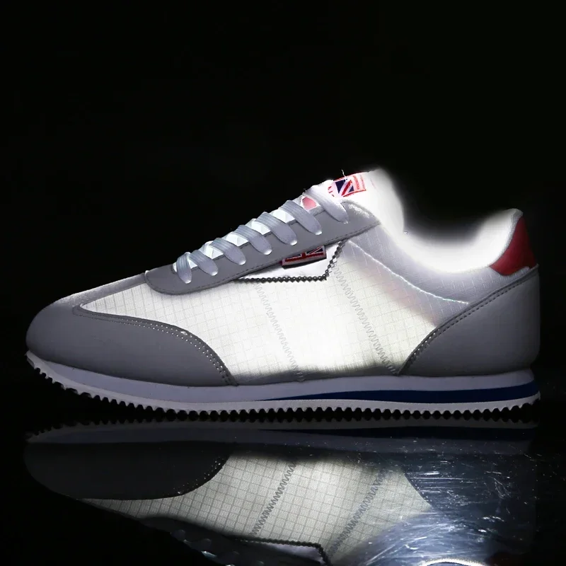 Sznurowane męskie buty do tenisa sportowego na świeżym powietrzu Zapatillas Hombre Lekkie buty do biegania dla mężczyzn Designerskie siatkowe